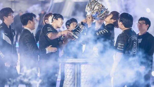 El equipo Samsung Galaxy se coronó campeón del Mundial de League of Legends (Twitter @MovistareSports)