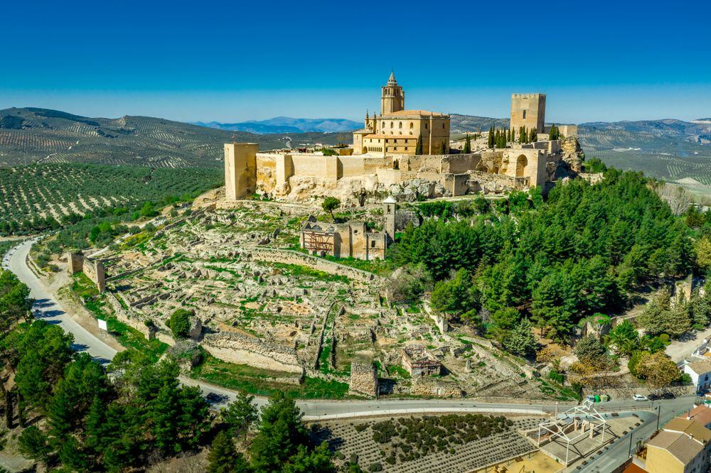Fortaleza de la Mota, en Alcalá la Real, Jaén (Shutterstock).