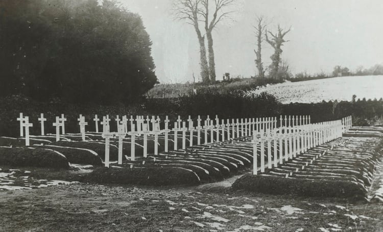 100 soldados estadounidenses fueron enterrados en Devon, Inglaterra, donde fallecieron a causa de la gripe española en 1918 (National Archives)