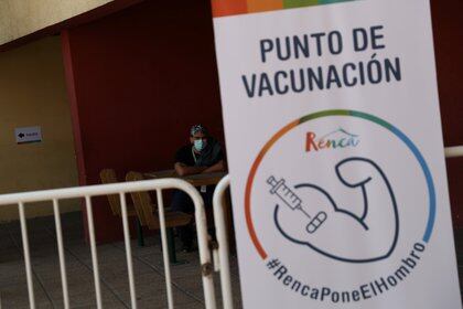 Chile busca inmunizar a más de 500.000 trabajadores del sector eductaivo. REUTERS/Ivan Alvarado