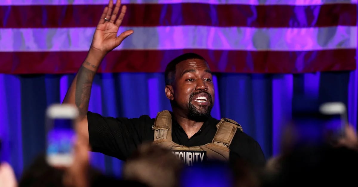 Instagram e Twitter restringiram contas do rapper Kanye West por postar mensagens antissemitas