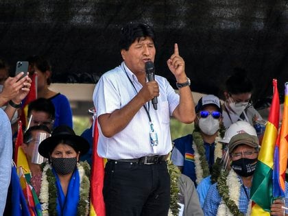 El expresidente de Bolivia Evo Morales participa en una concentración de militantes del gubernamental Movimiento al Socialismo, en Cochabamba. El dirigente del MAS fue acusado de "dedazo" para elegir a dirigentes en las elecciones pasadas que resultaron en un fracaso de su movimiento (EFE)