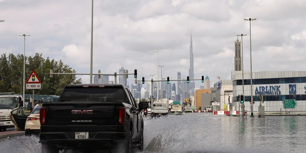 Siembran nubes con drones: verdad o mentira detrás de las inundaciones en Dubái