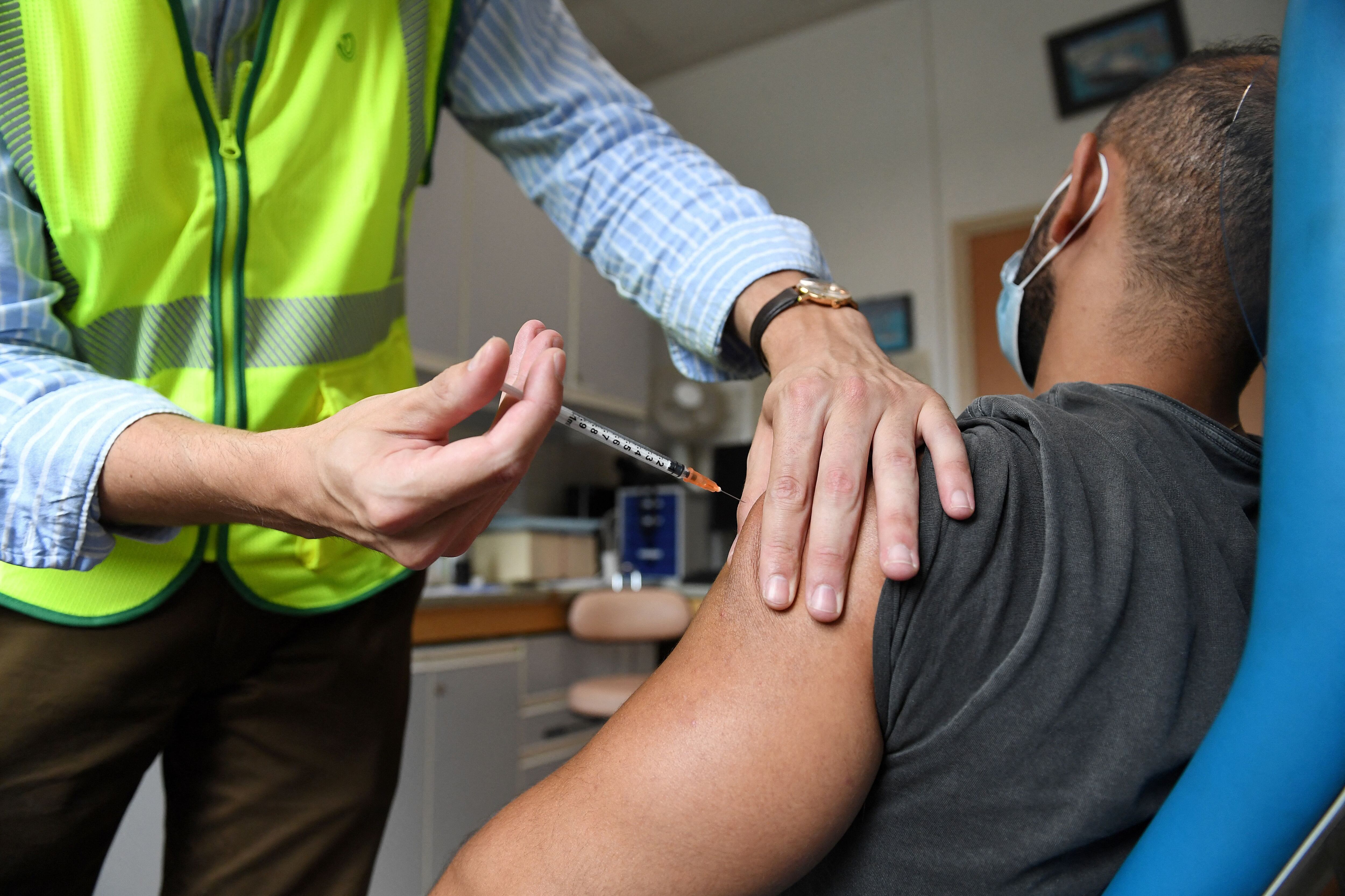 Por primera vez este año la humanidad enfrenta una emergencia sanitaria global por viruela del mono. Si bien hay algunas vacunas, el acceso es limitado/ Alain Jocard/Pool via REUTERS