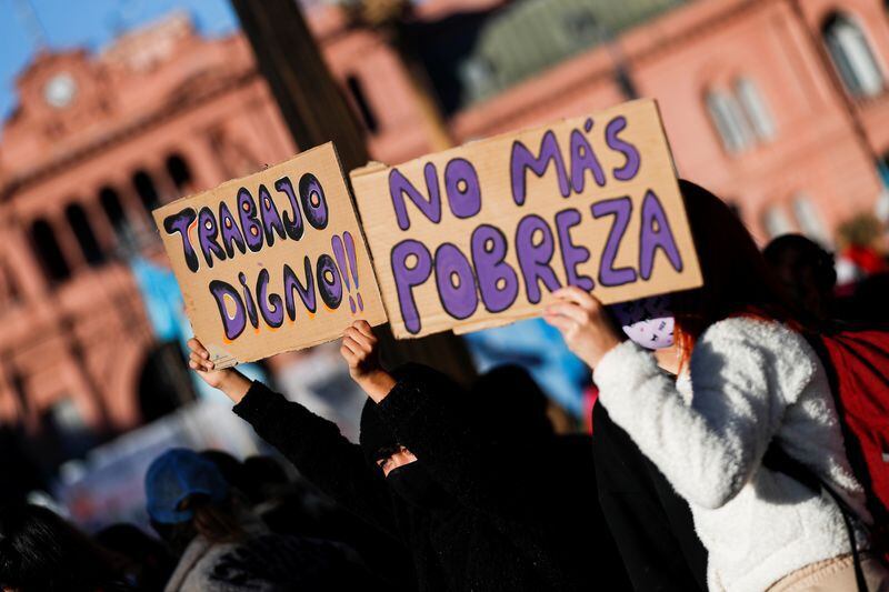 La pobreza ya alcanza al 40,1% de la población argentina. Reuters