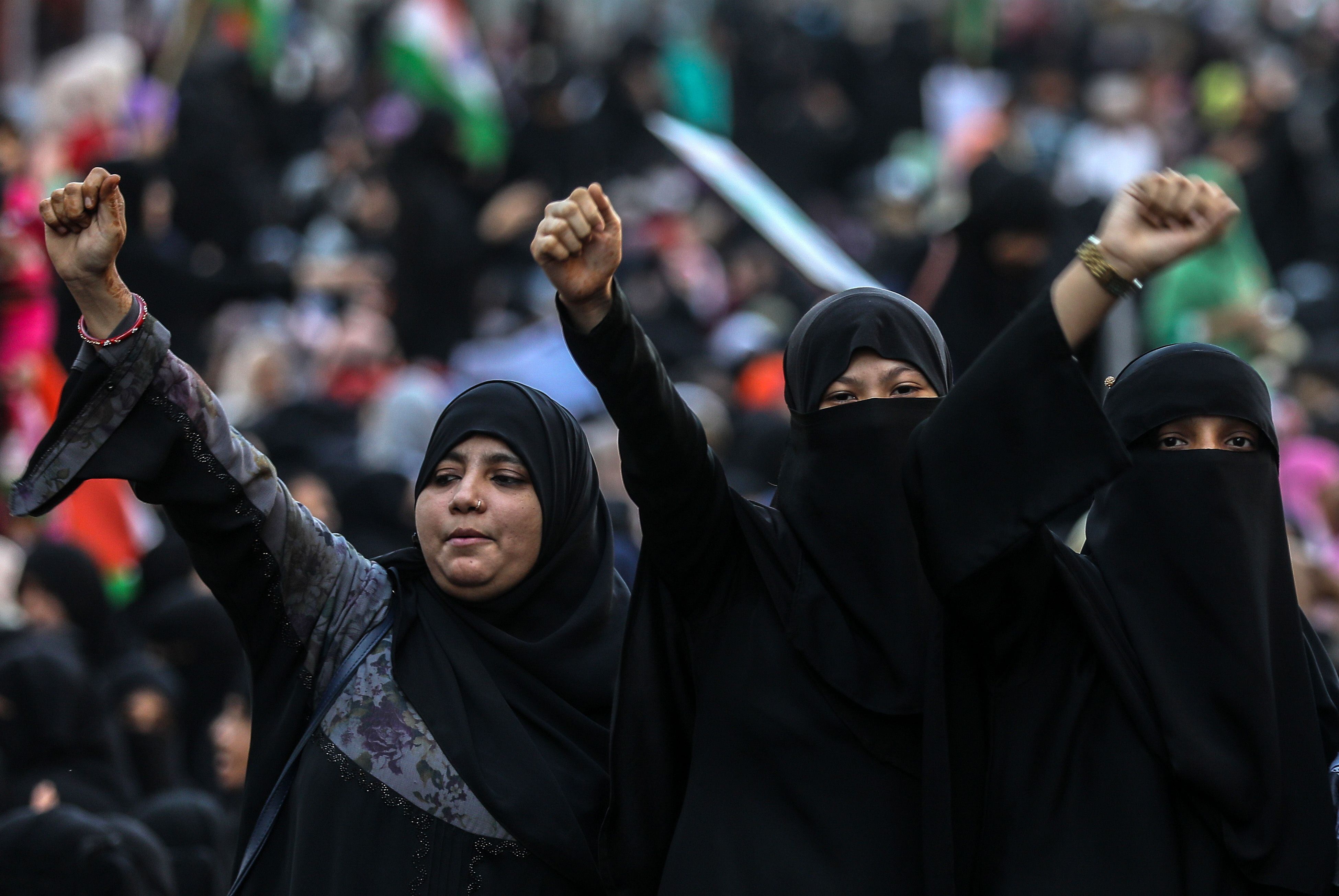 Mujeres musulmanas en una protesta celebrada en 2020 en Bombay (Foto: EFE)