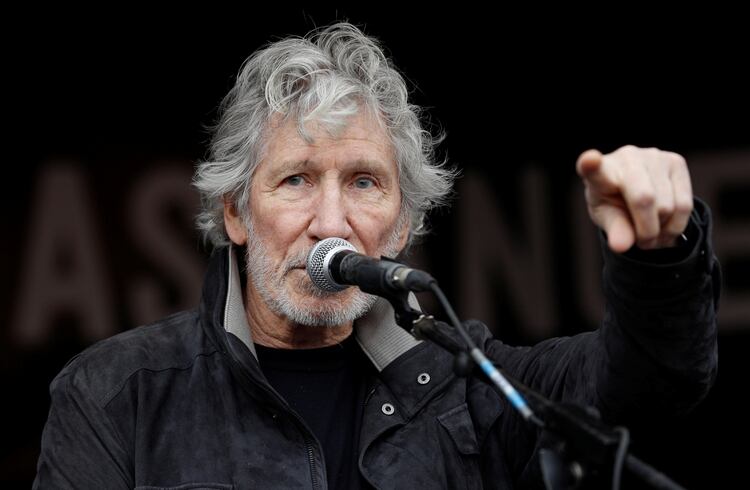 Roger Waters hablando durante una protesta en Londres (Foto: REUTERS/Peter Nicholls)