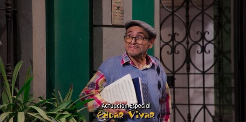 Edgar Vivar hizo una referencia a la serie El Chavo del 8 (Foto: captura de pantalla/video.televisa.com)
