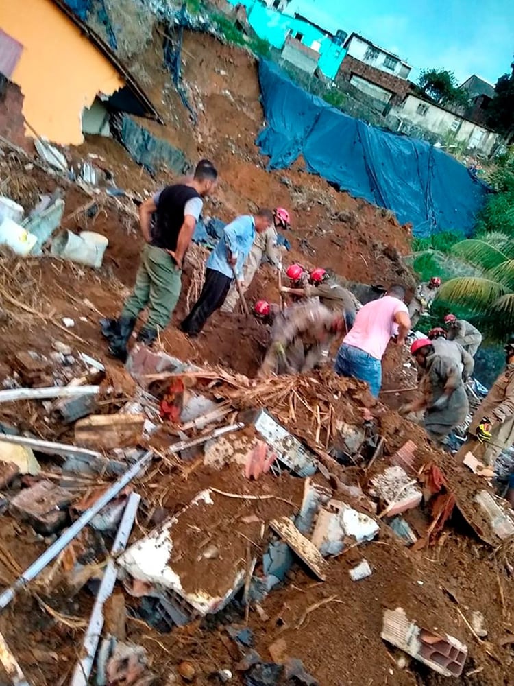 Siete personas murieron en un deslizamiento de tierra en el nordeste de Brasil (EFE)