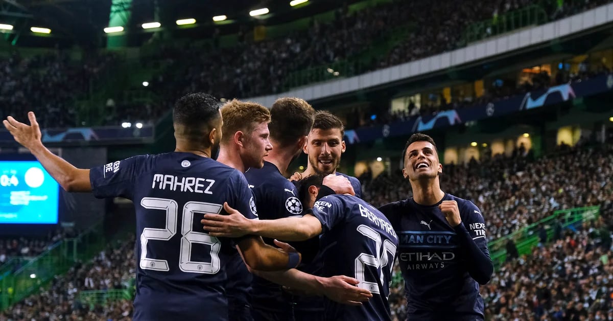 Manchester City goleou o Sporting por 5-0 em Lisboa e ficou a um passo dos quartos-de-final da Liga dos Campeões