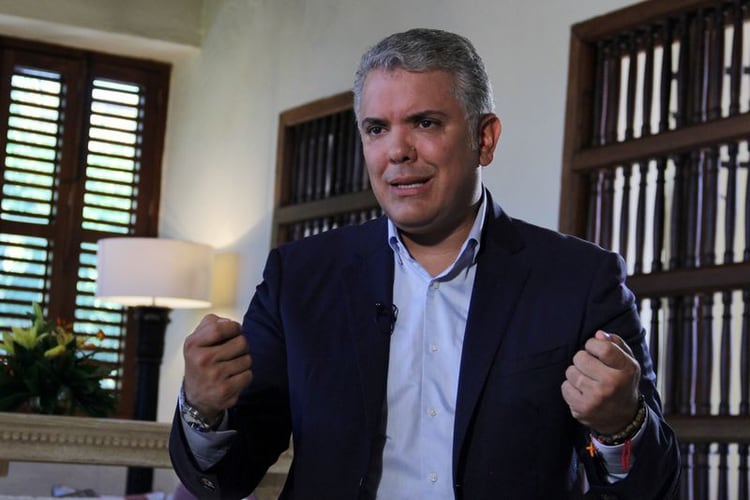 Foto del presidente de Colombia, Ivan Duque, hablando durante una entrevista con Reuters en Cartagena. REUTERS/Javier Andres Rojas