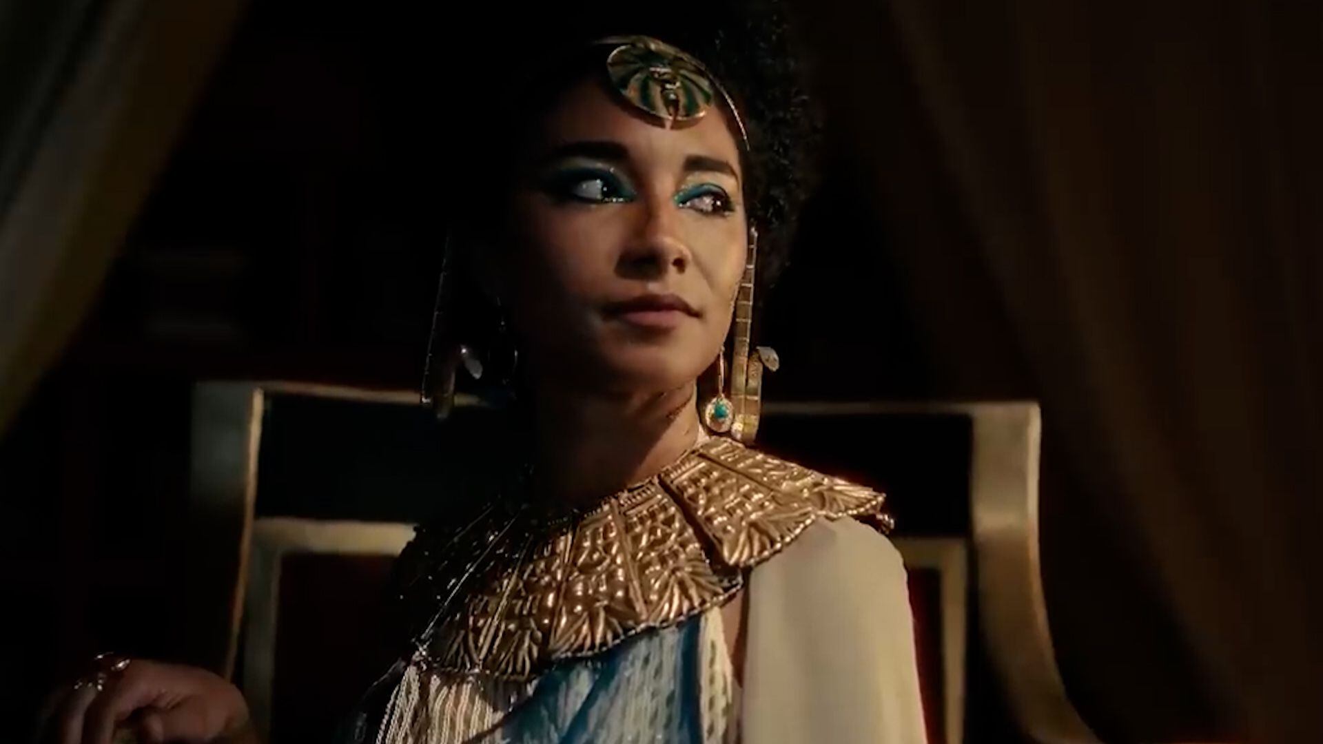James, la actriz que interpreta a Cleopatra en el docudrama, ha sido objeto de insultos racistas desde que se publicó el tráiler