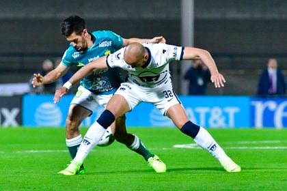 Tras el silbato del juez Fernando Hernández, León hizo su primer toque al balón de la ida de la Liga MX (Foto: Twitter / @clubleonfc)