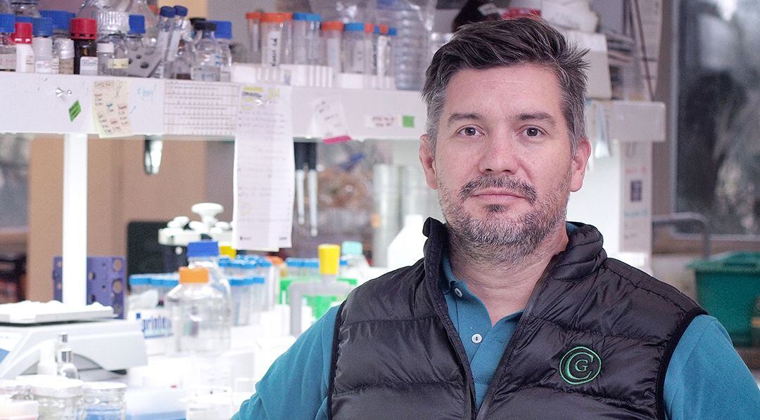 Adrián Mutto dirige un laboratorio en la Universidad Nacional de San Martín en Argentina que investiga en xenotrasplantes (TSS-UNSAM)