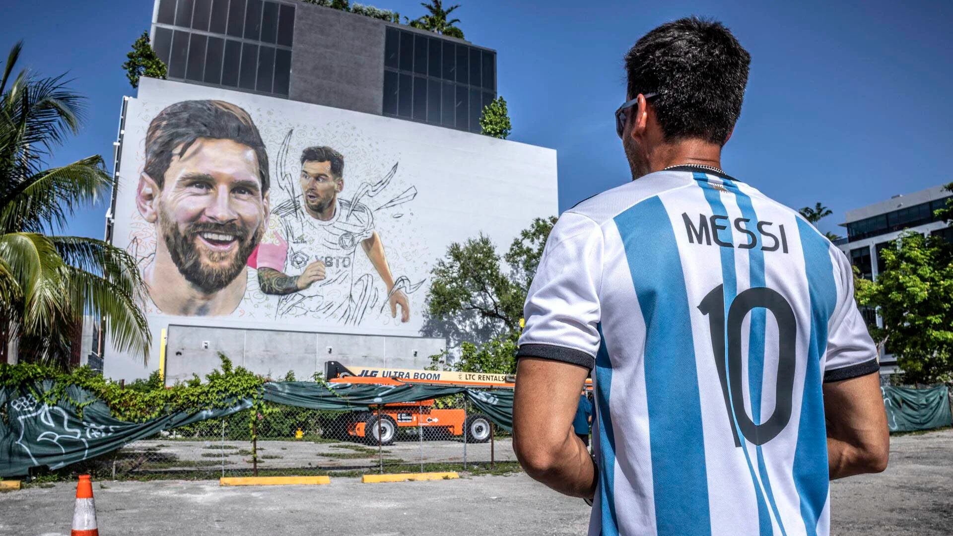 Un mural de 20 metros de Messi da la bienvenida a Miami - Infobae