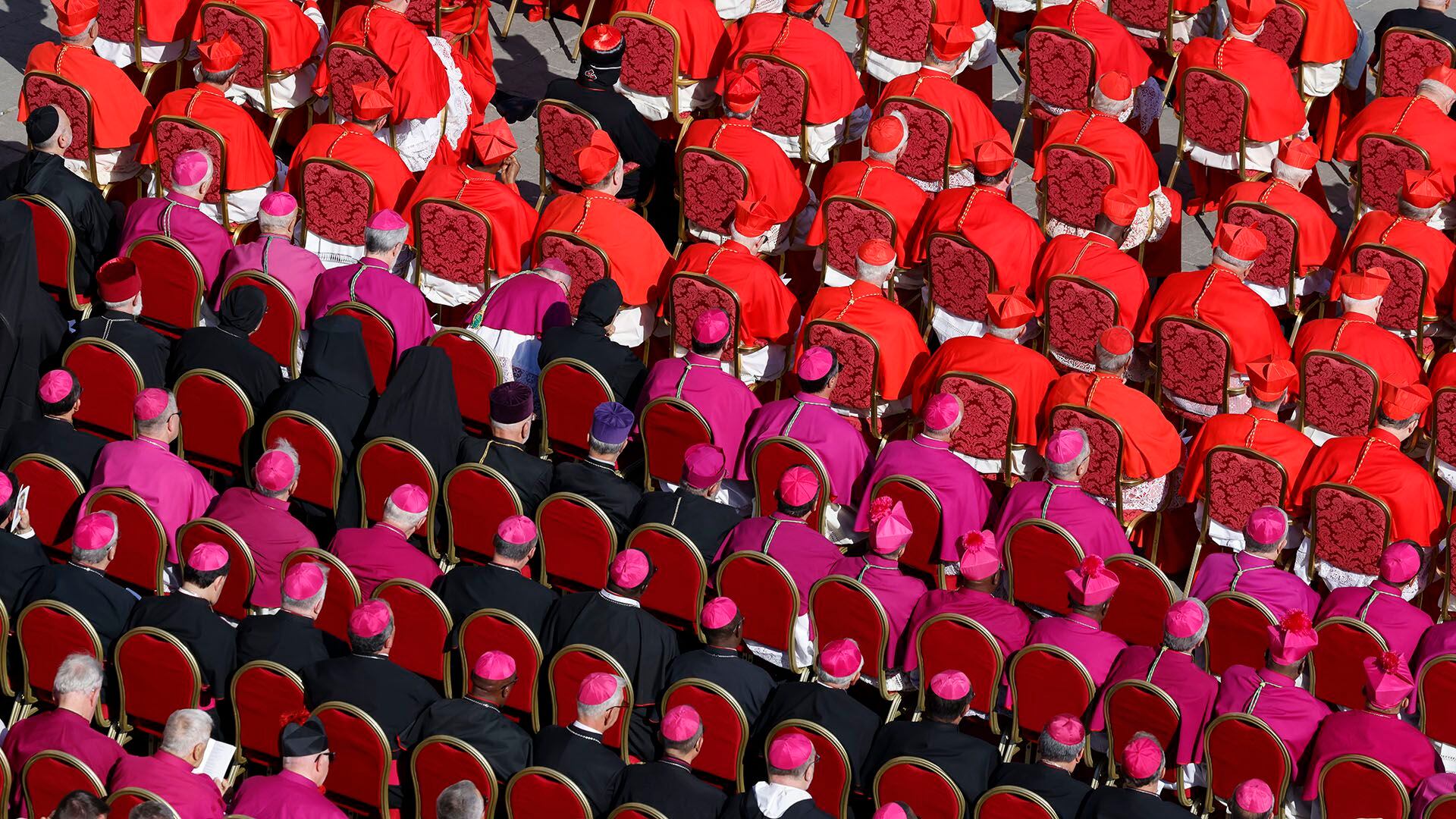 Cinco cardenales conservadores enviaron una carta al papa Francisco (AP Photo/Riccardo De Luca)