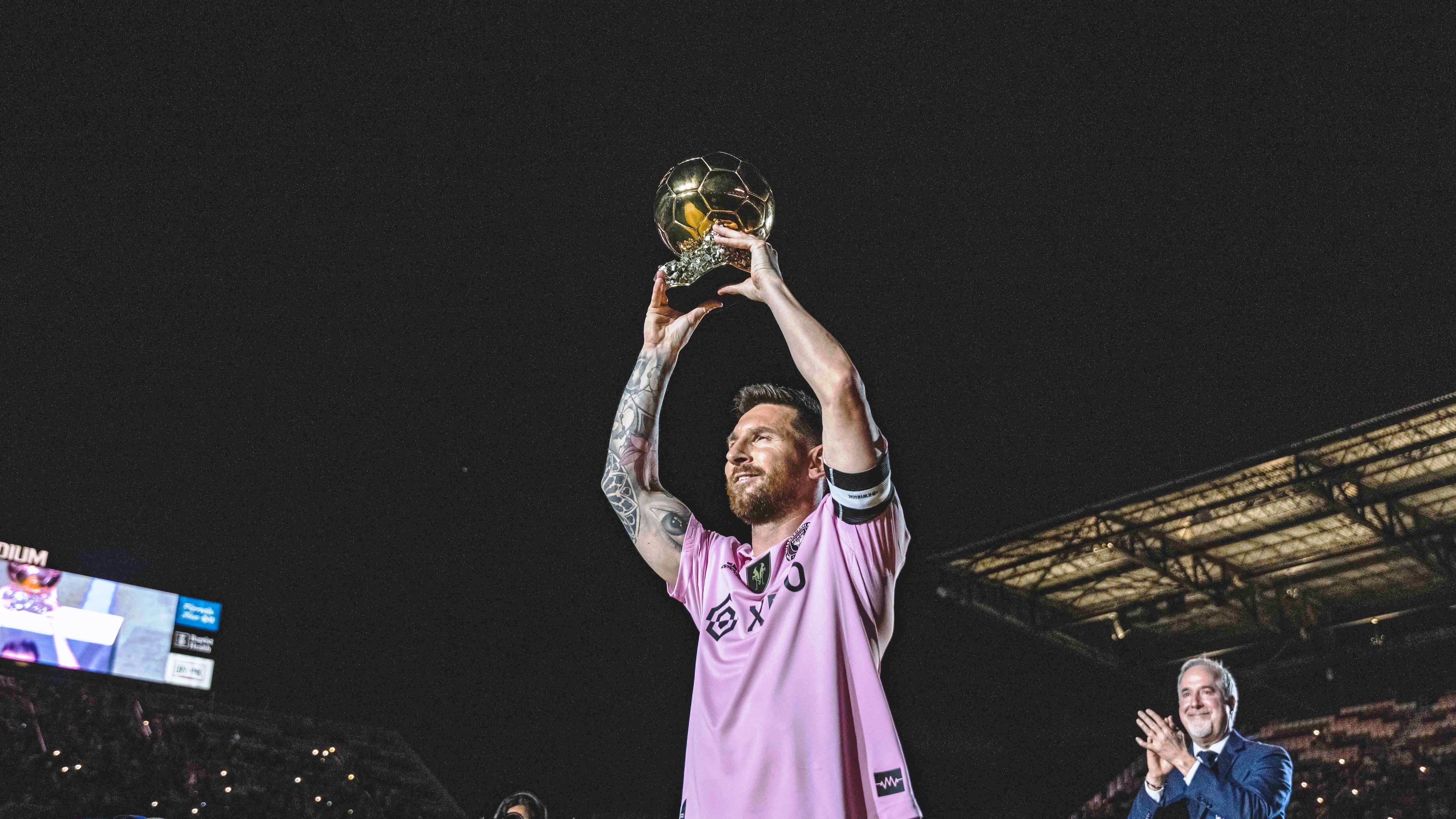 Messi levantó su octavo Balón de Oro frente a una multitud en Miami (EFE/Inter Miami)