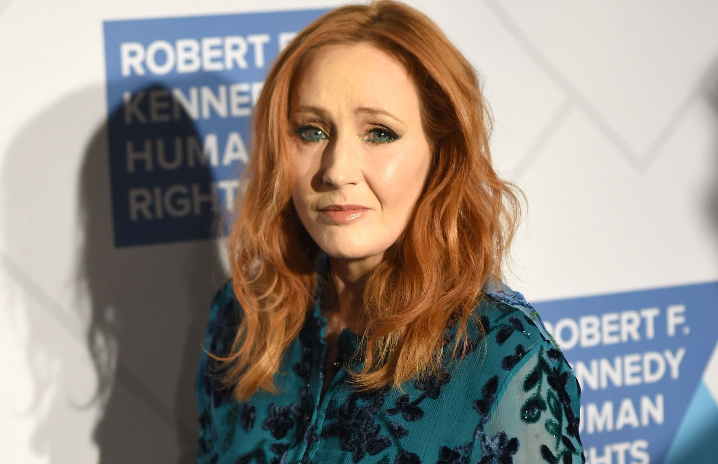 J.K. Rowling no escapa a la polémica y responde con ironía en sus posteos de la red social X