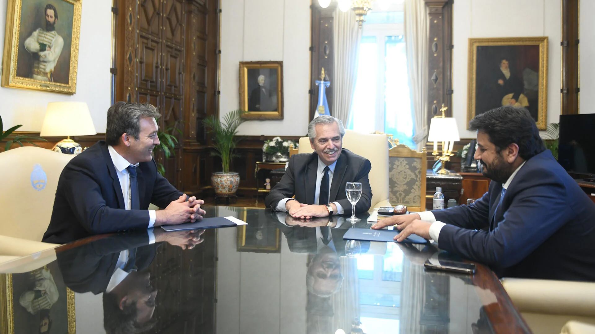 Alberto Fernández with Martín Soria and Juan Martín Mena