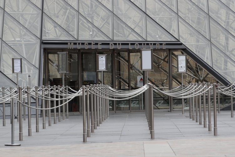 El museo del Louvre cerrado (Reuters)