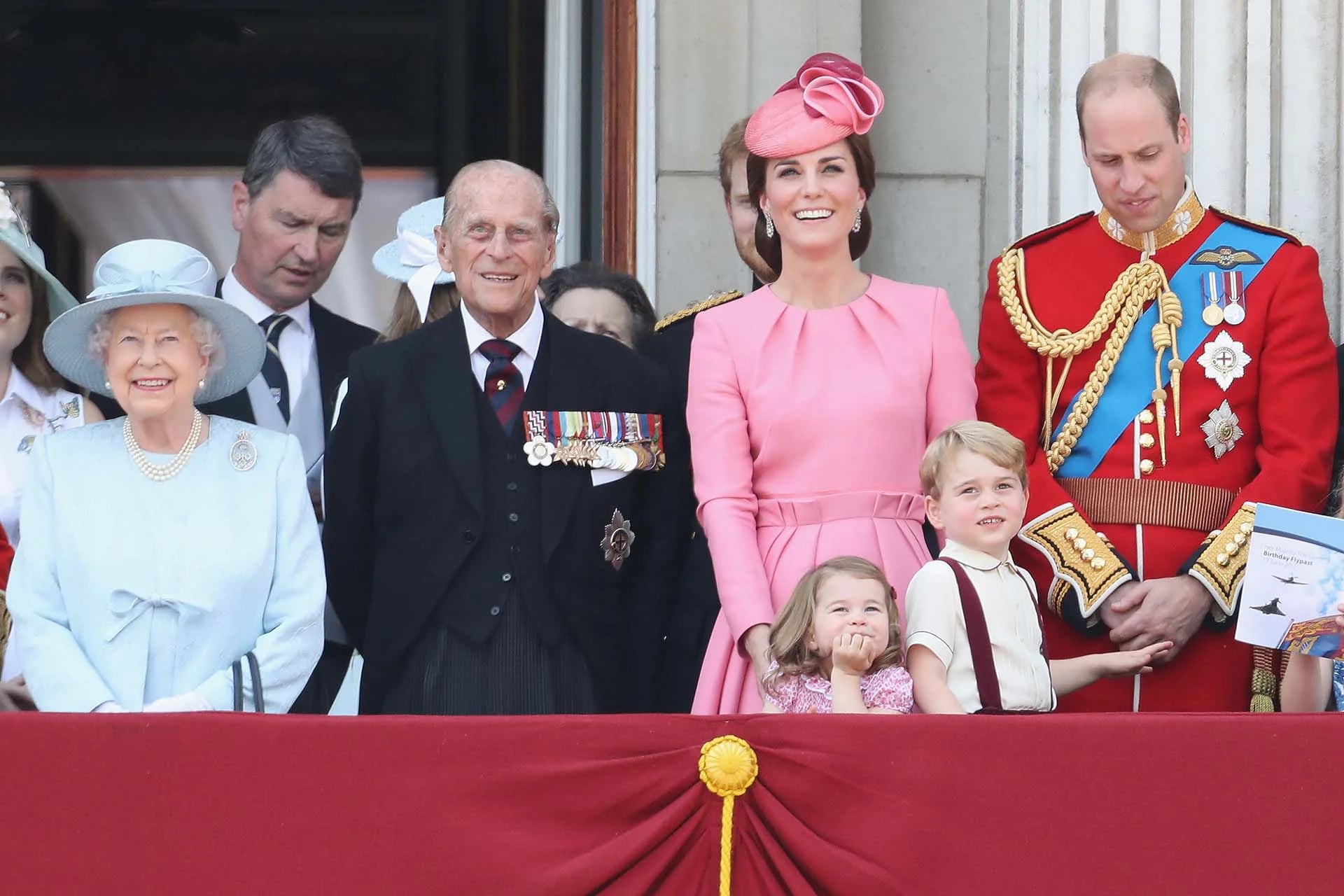 Catalina y Guillermo, duques de Cambridge, también estuvieron presentes junto a sus hijos