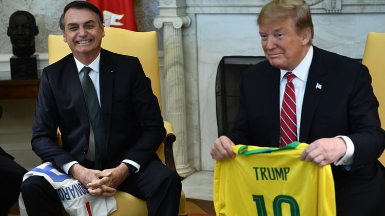 Jair Bolsonaro y Donald Trump durante la bilateral que protagonizaron en la Casa Blanca. (AFP)