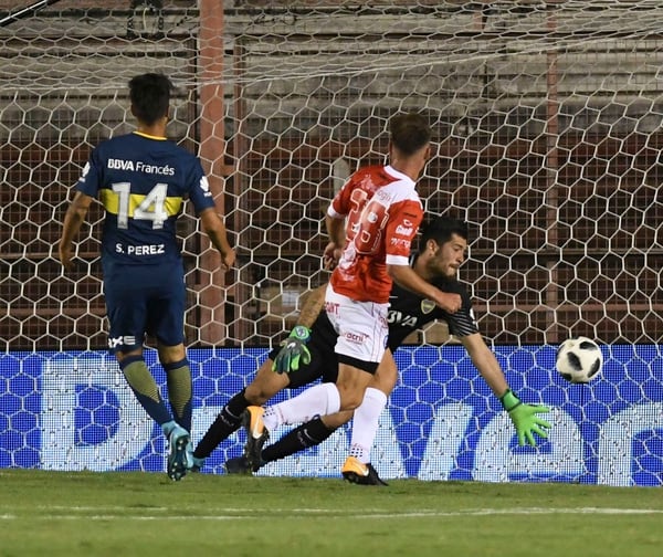 Boca cayó ante Argentinos en La Paternal (Foto: Télam)
