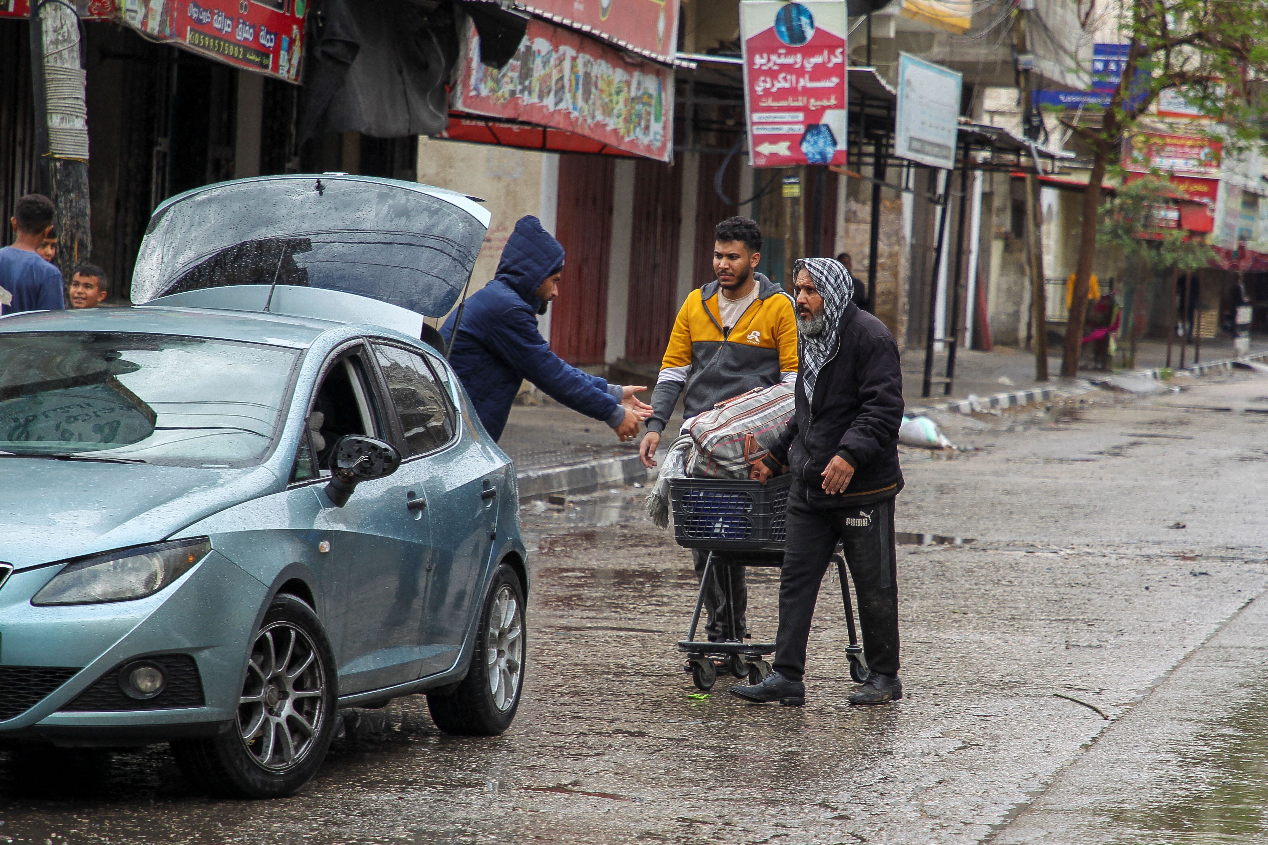 Israel ordenó el desalojo de civiles de Rafah en el sur de la Franja de Gaza (REUTERS/Hatem Khaled)