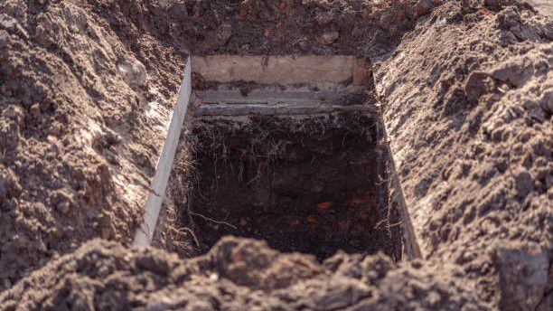 Una fosa abierta para enterrar un cadáver. Imagen de referencia.