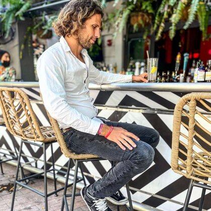Ezequiel trabaja arduamente para inaugurar tres bares antes de fin de año en las zonas más exclusivas de Miami, entre los que se encuenta una sucursal de Presidente Bar