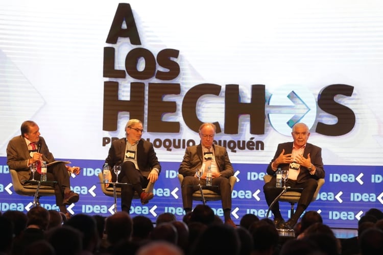 Gustavo Lopetegui, secretario de Energía, compartió panel con el economista Guillermo Nielsen y el sindicalista del petróleo Guillermo Pereyra (Fabián Ceballos)