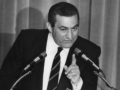 Hosni Mubarak da un discurso en Nueva York en 1983 (Keystone/Zuma/Shutterstock)