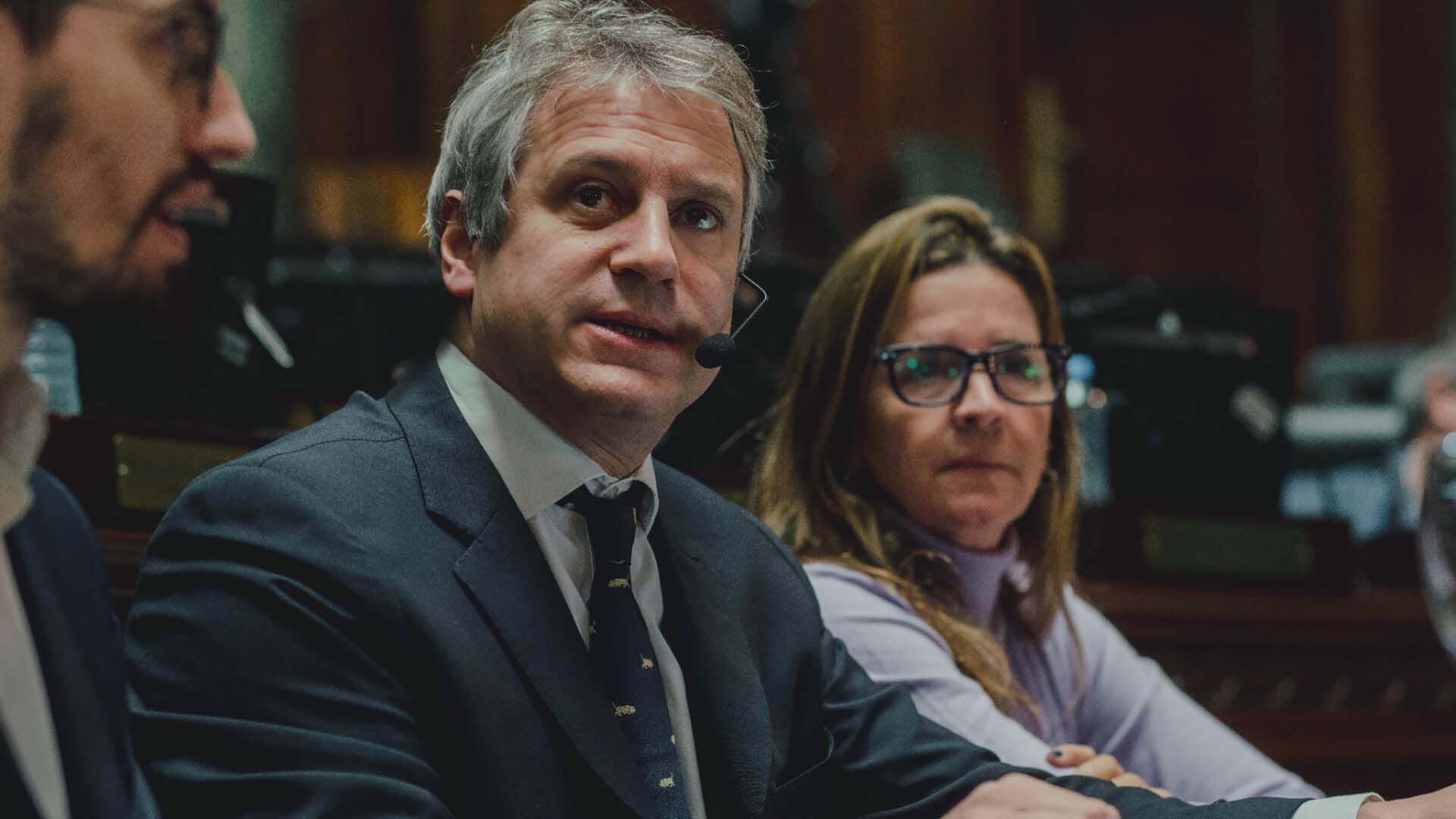 Felipe Miguel en la Legislatura porteña