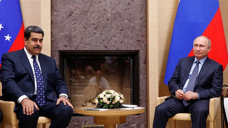 Nicolás Maduro y Vladimir Putin en su último encuentro en Rusia, en diciembre de 2018. El apoyo del Kremlin al dictador venezolano es indiscutible (Reuters)