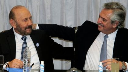 Alberto Fernández con Gildo Insfrán. El gobernador tiene un amplio tejido en todo el oficialismo