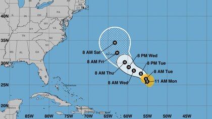 Pronóstico de trayectoria de la tormenta tropical Epsilon según el Centro Nacional de Huracanes de EEUU. La letra "S" representa "tormenta" ("storm" en inglés), mientras que la H se refiere a huracán (Foto: Centro Nacional de Huracanes de EEUU)
