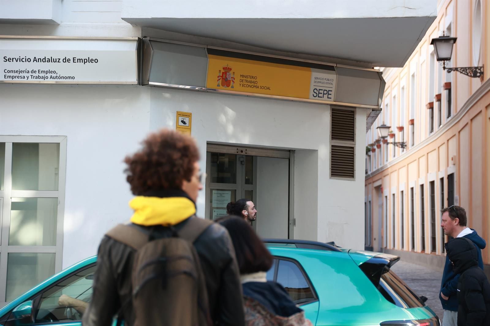 03/01/2024 Oficina de empleo en Sevilla. A 3 de enero de 2024, en Sevilla (Andalucía, España). El paro registrado en las oficinas de los servicios públicos de empleo bajó en 32.157 personas en 2023 en Andalucía en relación al año anterior (-4,42%) hasta los 694.940 desempleados tras un descenso del 2,22% el último mes del año respecto a noviembre (15.813 parados menos). Este número total de desempleados es la cifra más baja al cierre de un año desde 2007.
POLITICA 
Rocío Ruz - Europa Press
