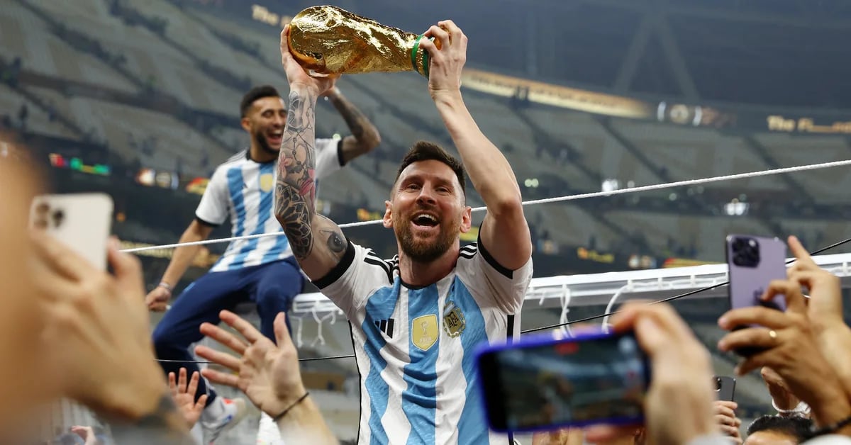 The two World Cup photos Lionel Messi shared hours after winning The Best award