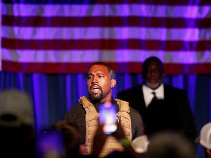     Kanye West en su mitin en Carolina del Sur (Reuters)