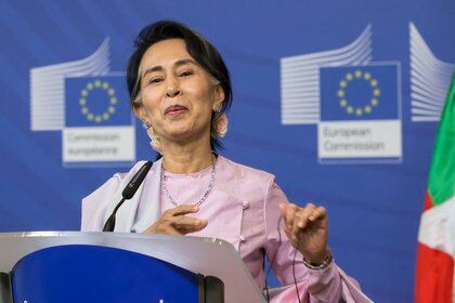 La ministra birmana de Exteriores, Aung San Suu Kyi durante una visita a la sede de la Comisión Europea en Bruselas (Bélgica) en 2017. EFE/Olivier Hoslet
