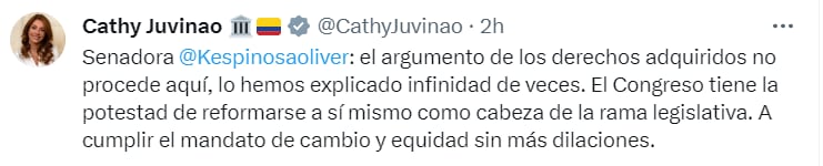Catherine Juvinao, miembro del partido Alianza Verde, no aguanto y le respondió a la congresista Karina Espinosa por su discurso ante la posibilidad de que se le reduzca el salario a los senadores. Foto: X (Twitter)/@CathyJuvinao