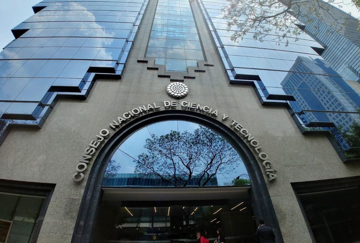 El doctor también ve lo positivo de estas reducciones, ya que algo favorable es que se abrió, nuevamente, las convocatorias de CONACYT (Foto: Especial) 