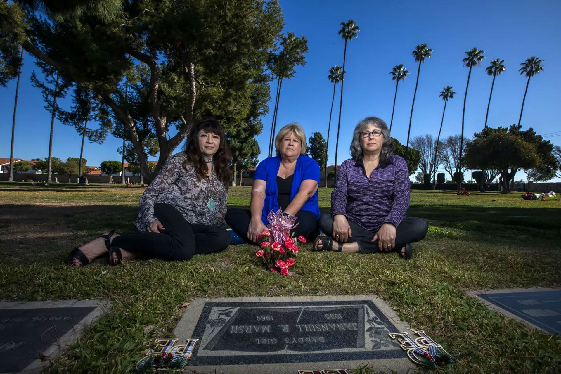 Medio siglo después y un crimen sin resolver: la historia de tres mujeres a las que el deseo de justicia las reencontró (Francine Orr / Los Ángeles Times)