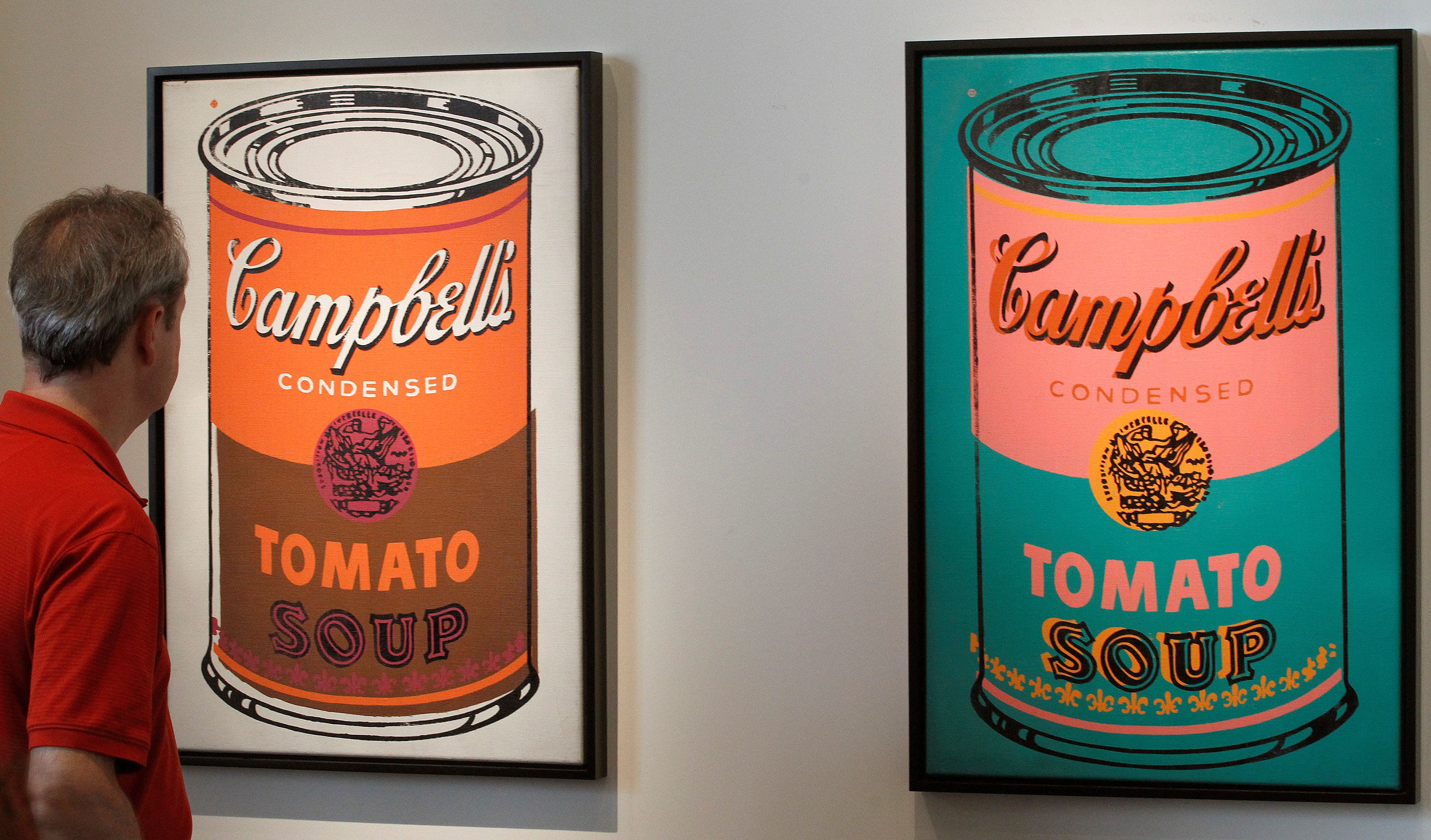 Arte pop. Las pinturas de latas de sopa de Andy Warhol. (REUTERS/Arnd Wiegmann/File Photo)