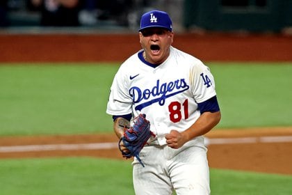 Víctor González se adjudicó la victoria en el Juego 6 entre los Dodgers y los Rays de Tampa Bay (Foto: Tim Heitman / USA TODAY Sports)