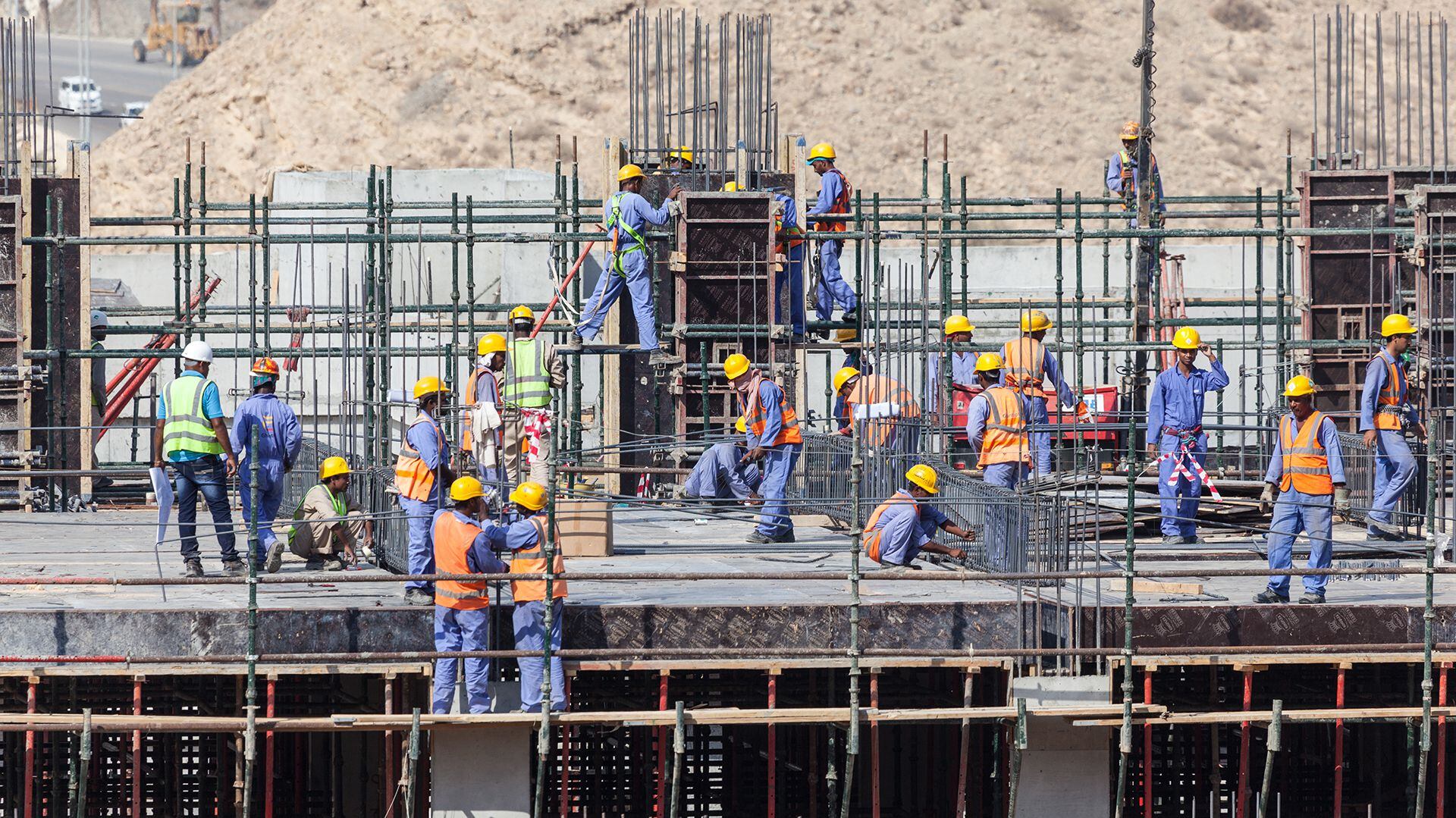 Obreros construyendo un edificio. (Crédito: Getty)