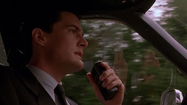  Kyle MacLachlan es Dale Cooper, el policía responsable de descubrir quién mató a Laura Palmer