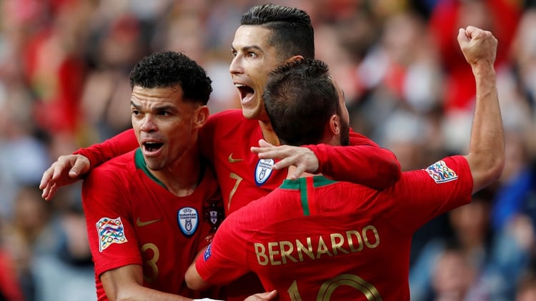 Ronaldo marcÃ³ tres goles ante Suiza en la semifinal (Reuters)