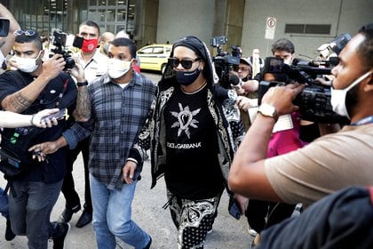 El brasileño llegó acompañado de su abogado y su hermano (Reuters)