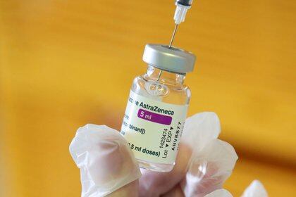 Vacuna de AstraZeneca contra el coronavirus. REUTERS/Yves Herman/Foto de archivo